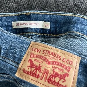 Levi’s 315 SHAPING BOOTCUT WOMEN'S JEANS- Medium Wash